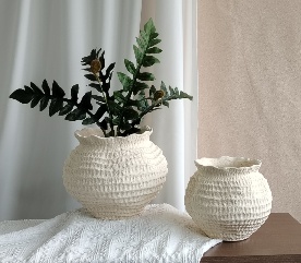 Ceramic vase textured